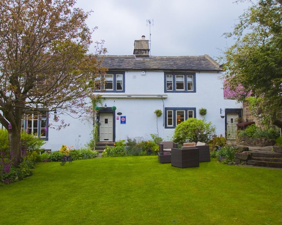 Willow Cottage B&B Yeadon ภายนอก รูปภาพ